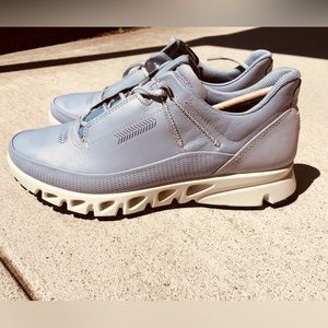 Brand new ECCO sneakers, waterproof with Gortex, size European 41, USA 10.